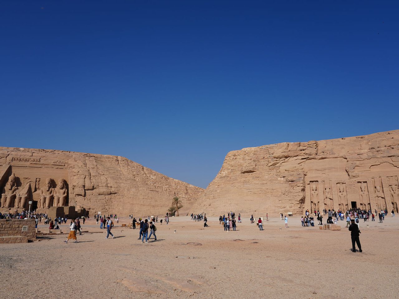 The breathtaking panoramic view of the Great and Small Tembs of Abu Simbel