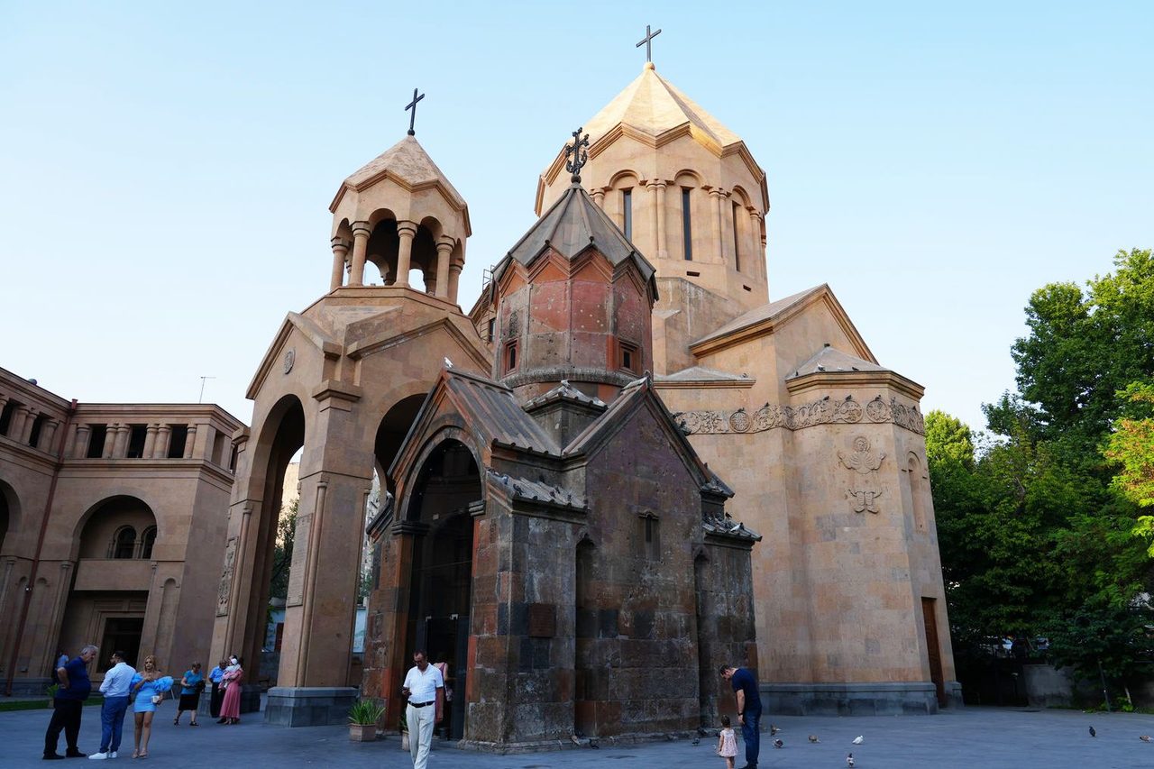 Katoghike Church and Saint Anna Church