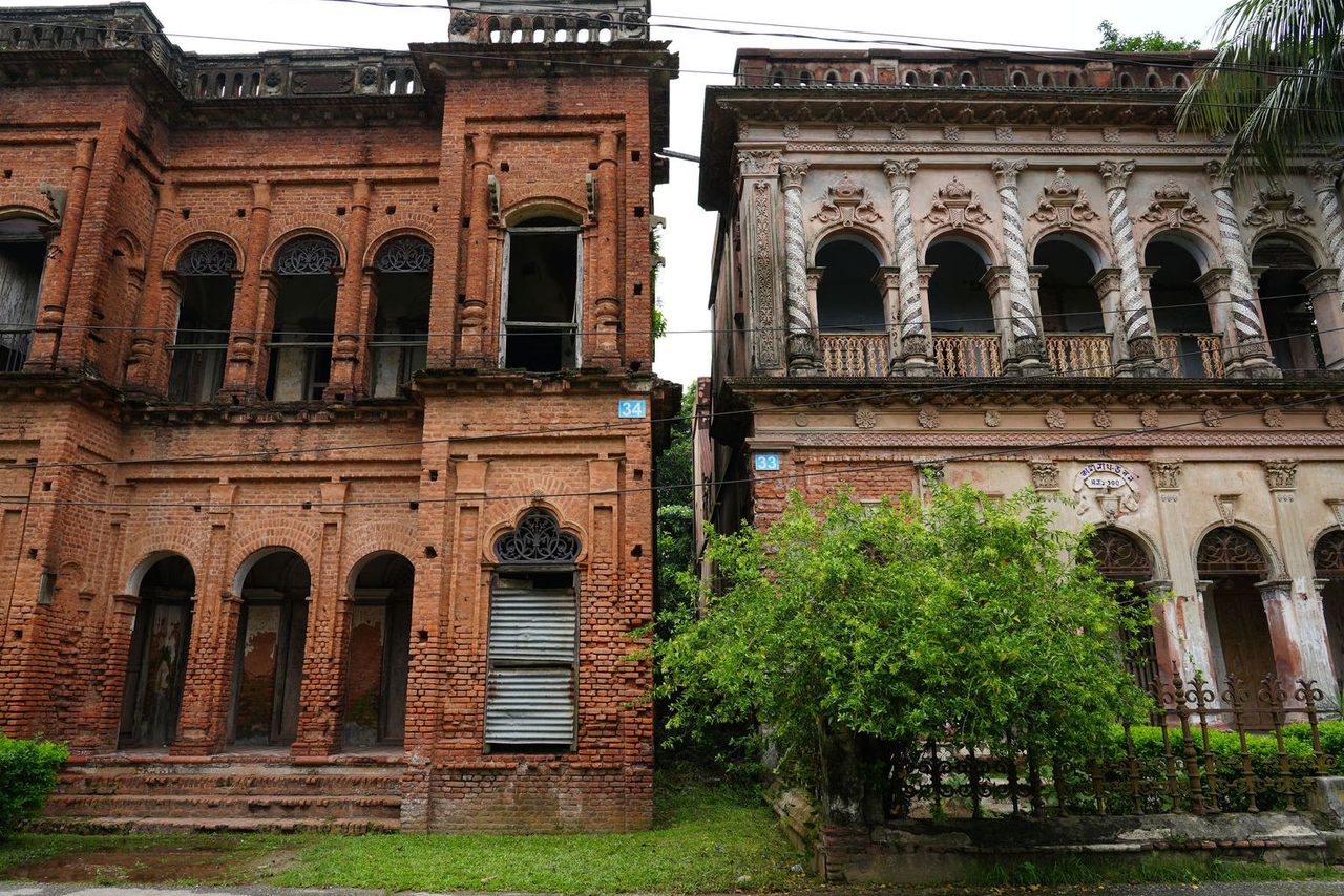 Abandoned merchant mansions in Panam Nagar