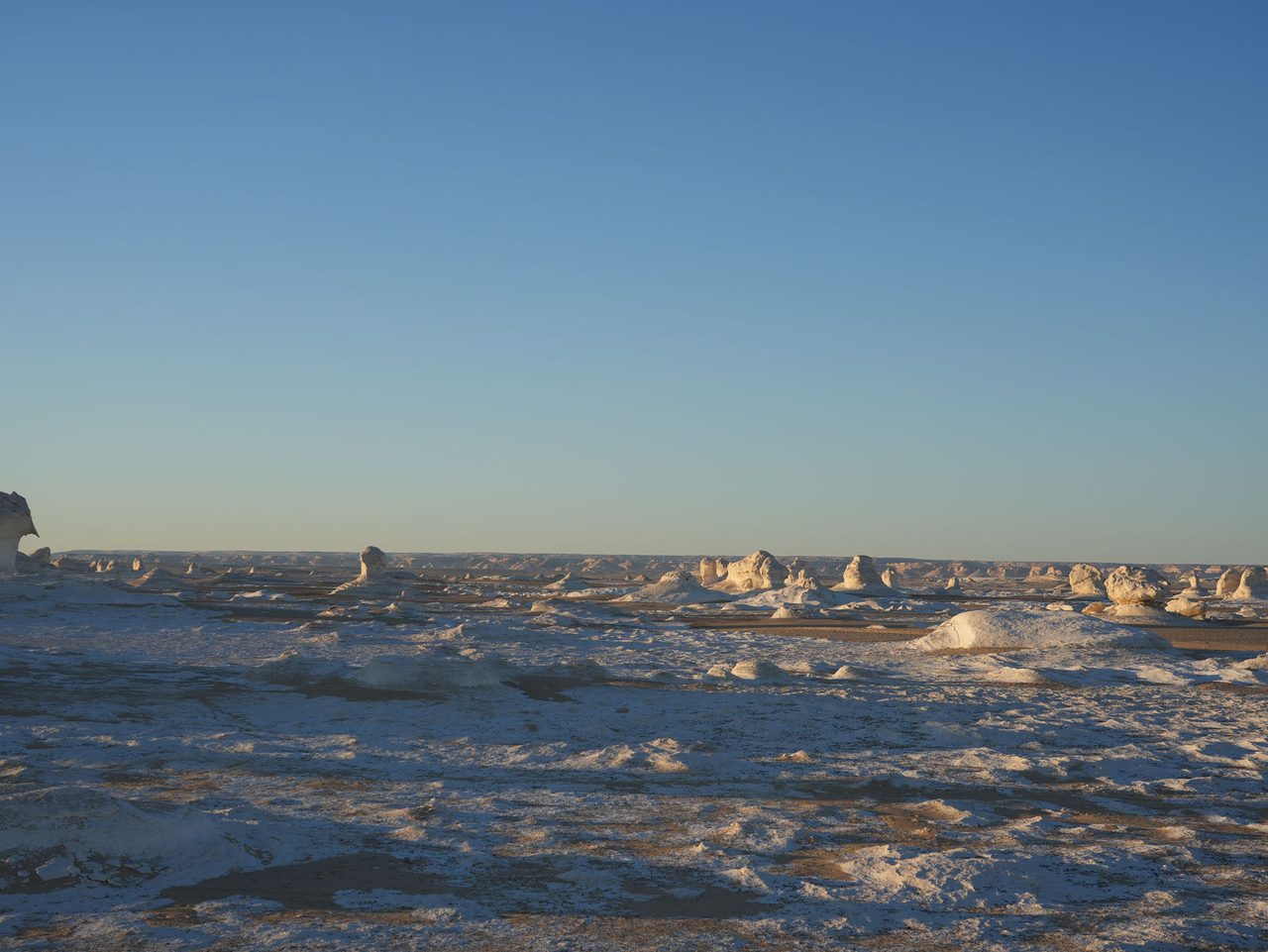An endless snowy white wilderness in the heart of the White Desert
