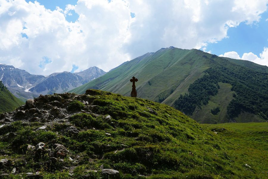Stone cross monument in Truso Valley