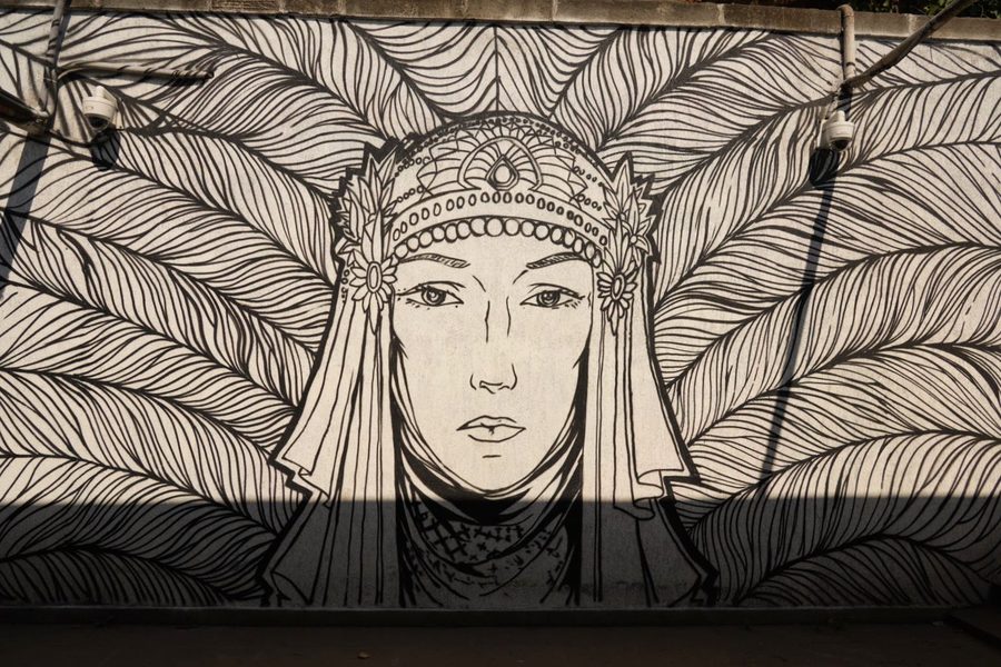Queen Tamar street art