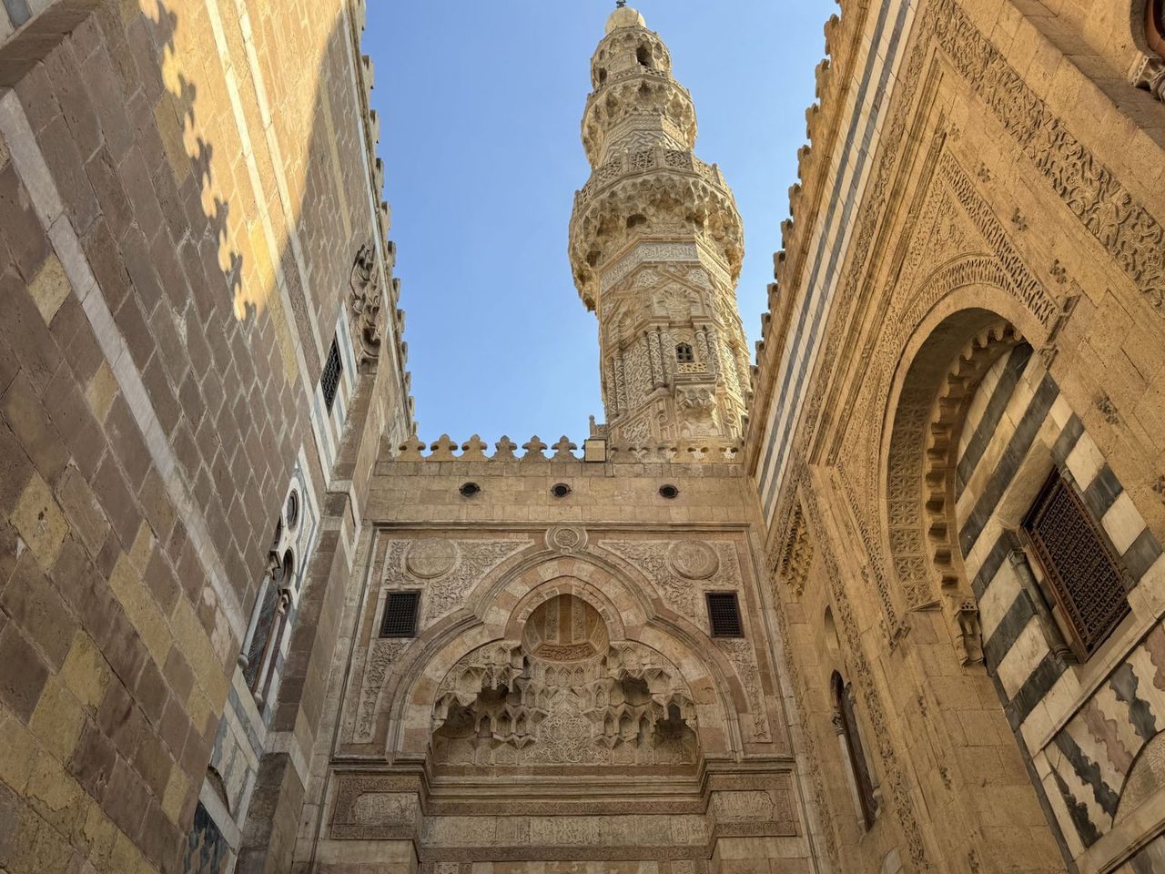 The breathtaking stone carvings of Al-Azhar Mosque