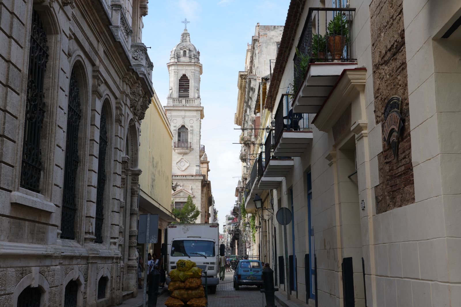 Mercaderes Street