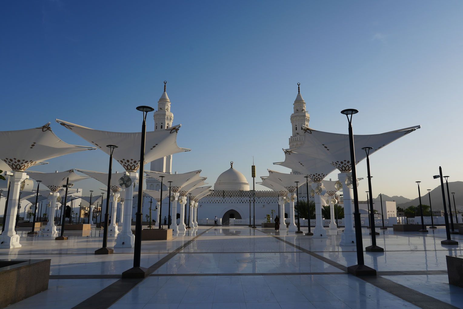 Masjid al-Qiblatayn