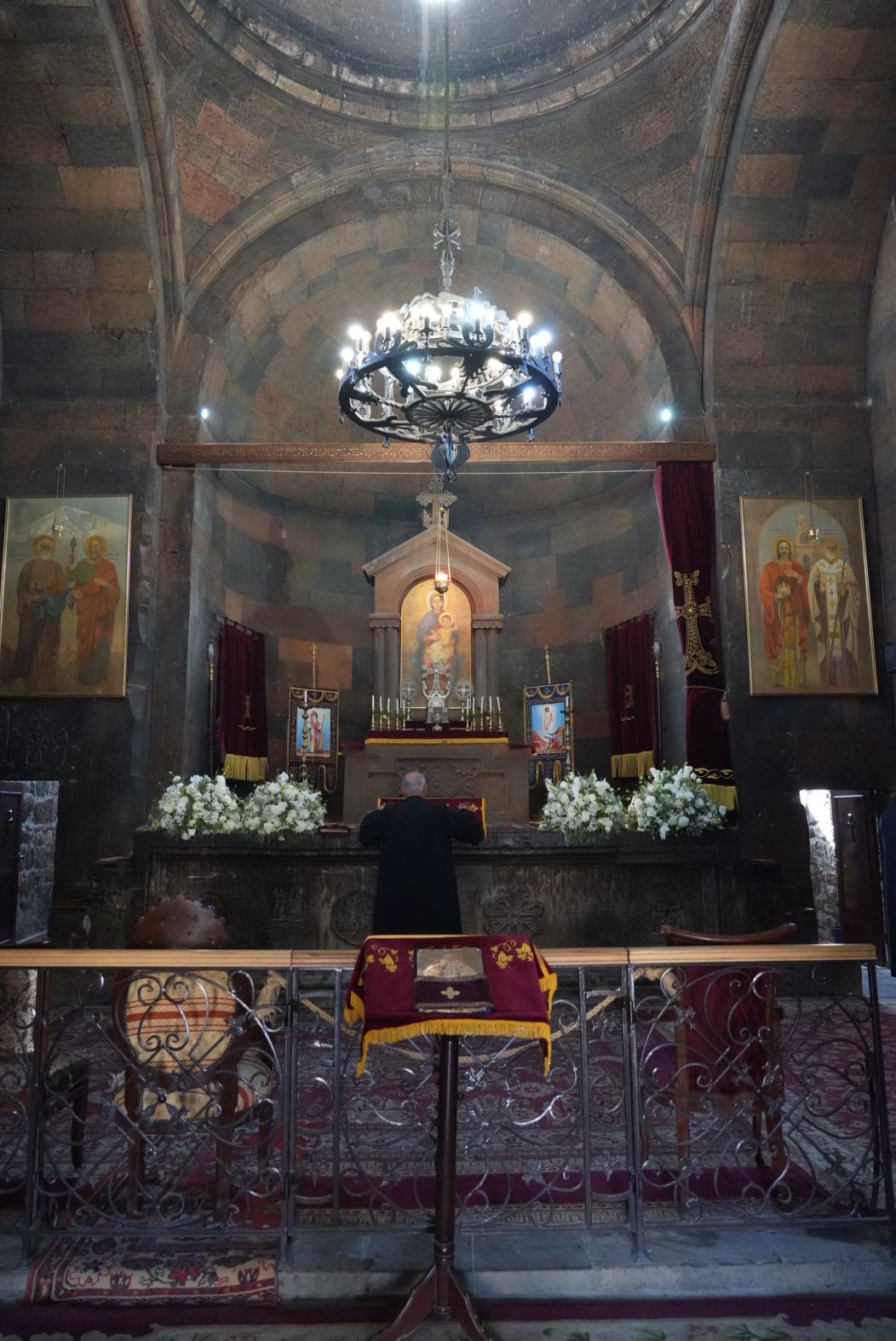 The main altar inside Noravank Monastery