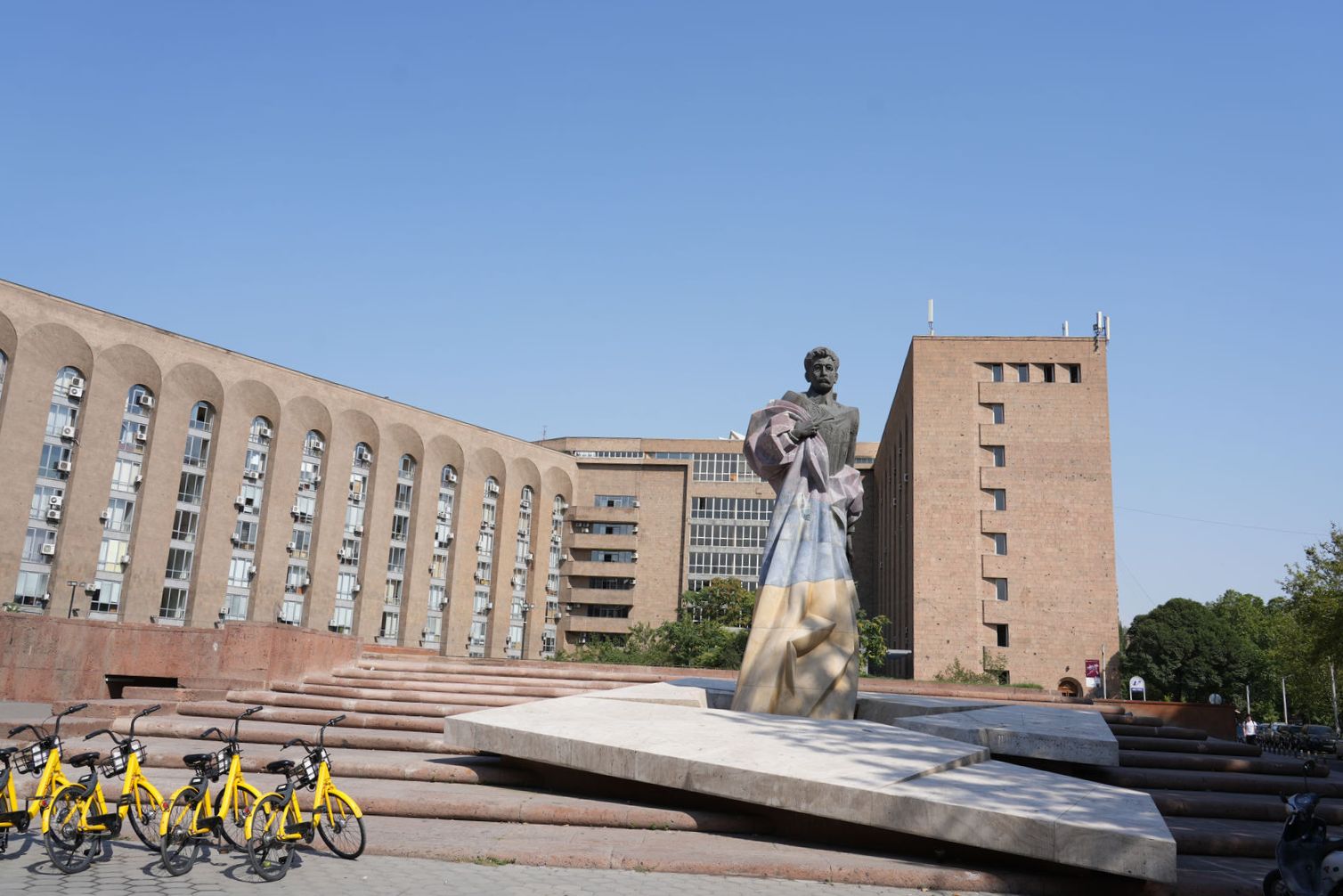 The Alexander Tamanyan Statue at The Cascade