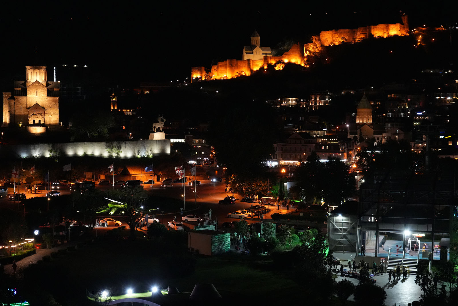 Narikala Fortress and Metekhi Church lit up at night