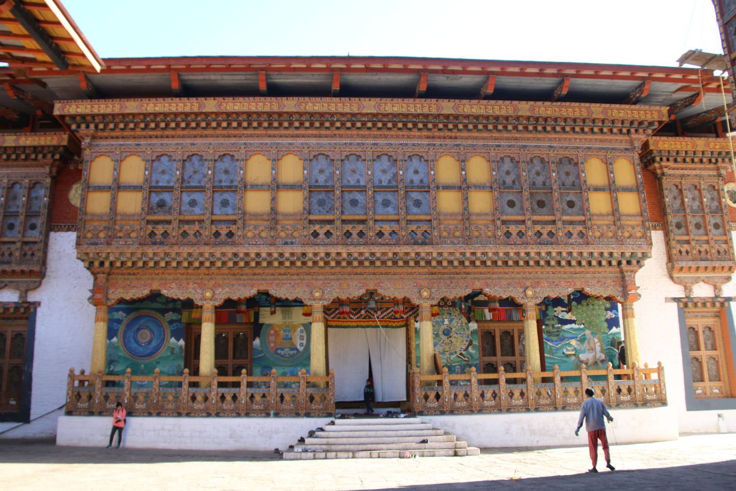 The beautiful inner courtyard of Punakha Dzong