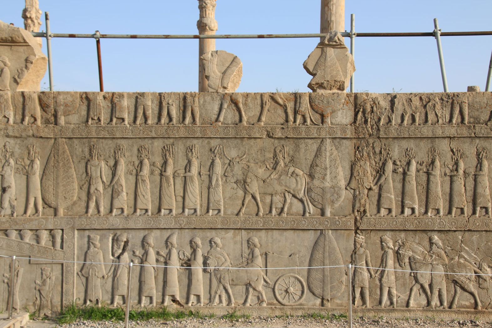 The bas-relief of delegations bringing gifts at Persepolis