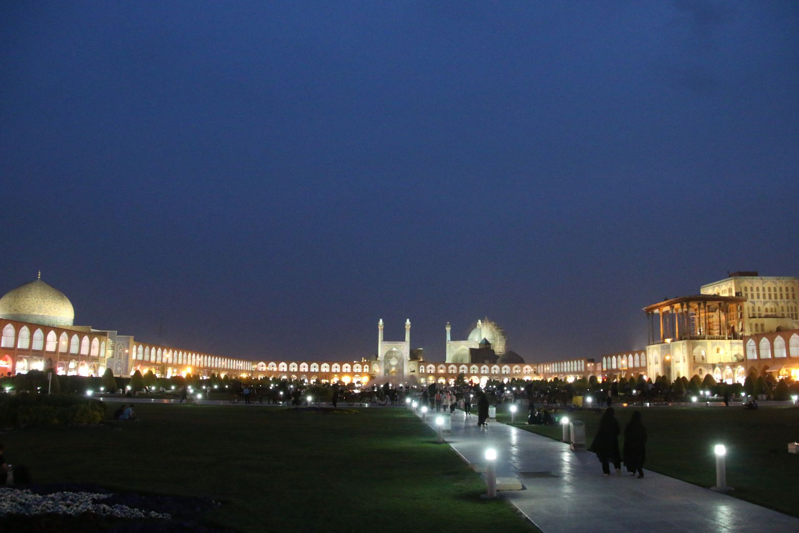 Naqsh-e Jahan Square (Naqsh-e Jahan Square)
