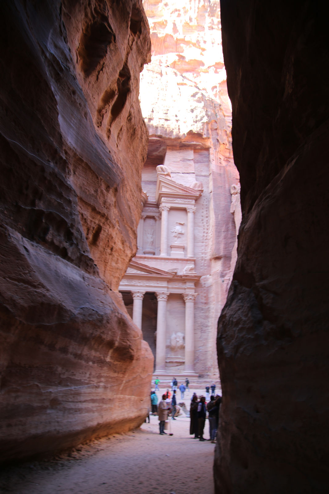 Framing the massive pillars of Ad-Deir